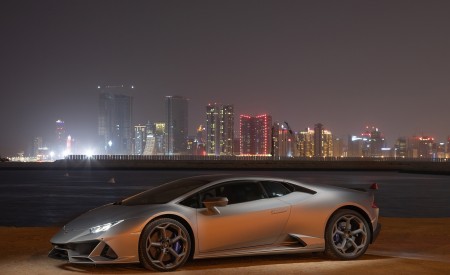 2019 Lamborghini Huracán EVO Front Three-Quarter Wallpapers 450x275 (137)