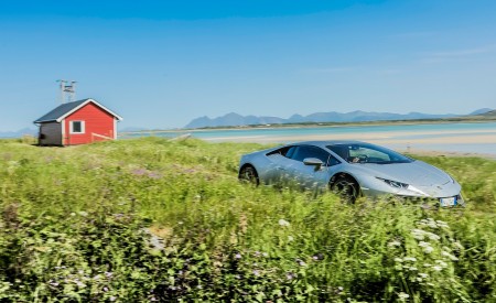 2019 Lamborghini Huracán EVO Front Three-Quarter Wallpapers 450x275 (88)