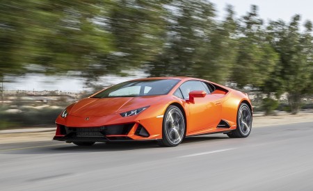 2019 Lamborghini Huracán EVO Front Three-Quarter Wallpapers 450x275 (104)