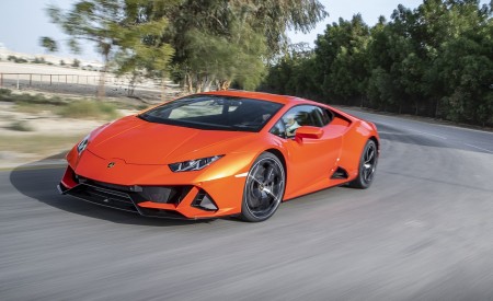 2019 Lamborghini Huracán EVO Front Three-Quarter Wallpapers 450x275 (100)