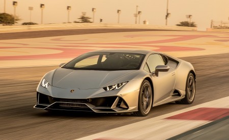 2019 Lamborghini Huracán EVO Front Three-Quarter Wallpapers 450x275 (129)