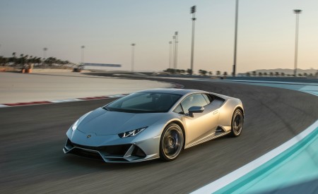 2019 Lamborghini Huracán EVO Front Three-Quarter Wallpapers 450x275 (116)