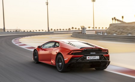 2019 Lamborghini Huracán EVO Rear Three-Quarter Wallpapers 450x275 (111)