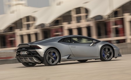 2019 Lamborghini Huracán EVO Rear Three-Quarter Wallpapers 450x275 (130)