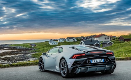 2019 Lamborghini Huracán EVO Rear Three-Quarter Wallpapers 450x275 (81)