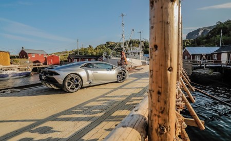2019 Lamborghini Huracán EVO Rear Three-Quarter Wallpapers 450x275 (78)
