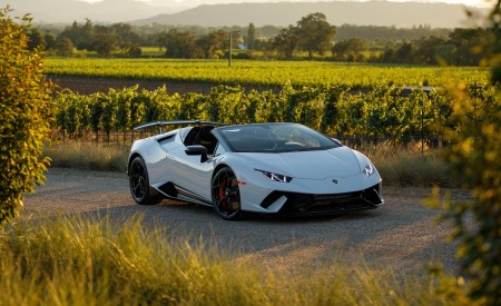2019 Lamborghini Huracán Performante Spyder Front Three-Quarter Wallpapers 450x275 (47)