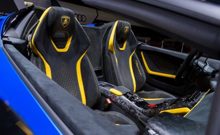 2019 Lamborghini Huracán Performante Spyder Interior Front Seats Wallpapers 450x275 (53)
