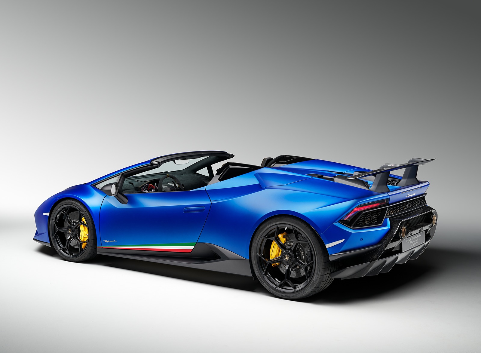 2019 Lamborghini Huracán Performante Spyder Rear Three-Quarter Wallpapers #79 of 96