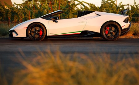 2019 Lamborghini Huracán Performante Spyder Side Wallpapers 450x275 (36)