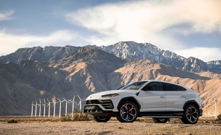 2019 Lamborghini Urus Front Three-Quarter Wallpapers 450x275 (76)