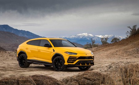 2019 Lamborghini Urus Front Three-Quarter Wallpapers 450x275 (13)