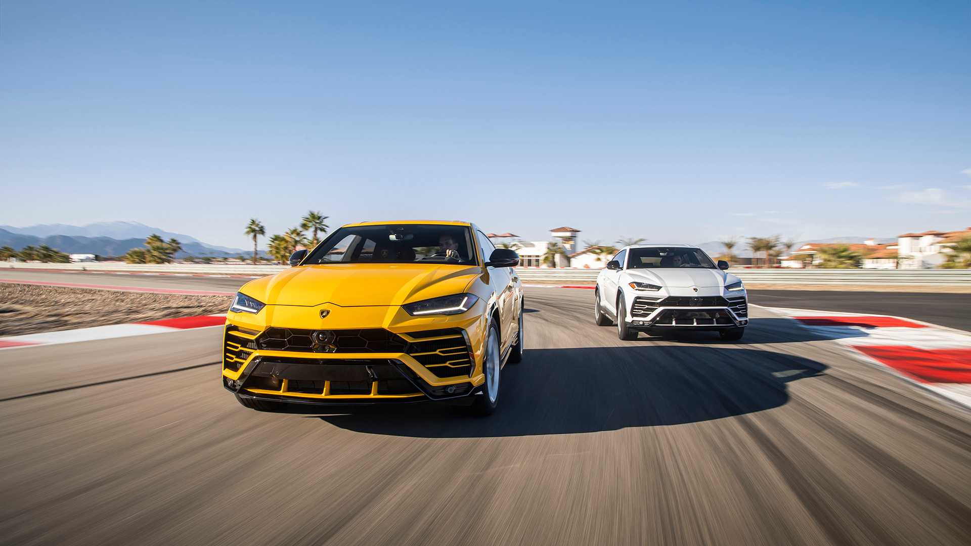 2019 Lamborghini Urus Front Three-Quarter Wallpapers (1)