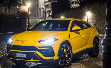 2019 Lamborghini Urus Front Three-Quarter Wallpapers 450x275 (163)