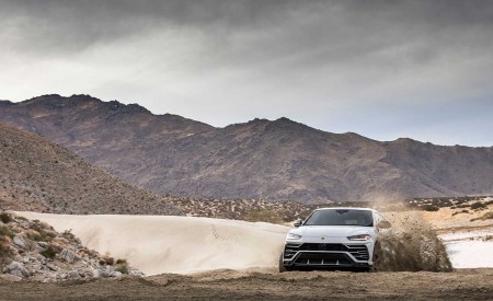 2019 Lamborghini Urus Off-Road Wallpapers 450x275 (80)