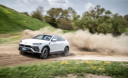2019 Lamborghini Urus Off-Road Wallpapers 450x275 (34)