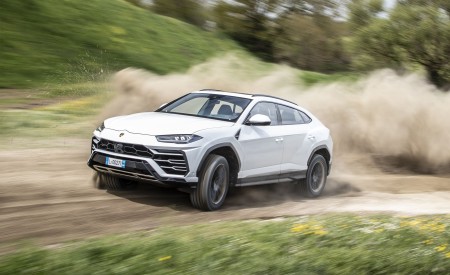 2019 Lamborghini Urus Off-Road Wallpapers 450x275 (35)