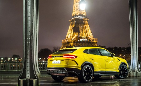 2019 Lamborghini Urus Rear Three-Quarter Wallpapers 450x275 (176)