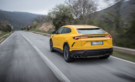 2019 Lamborghini Urus Rear Three-Quarter Wallpapers 450x275 (9)