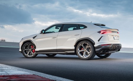 2019 Lamborghini Urus Rear Three-Quarter Wallpapers 450x275 (43)
