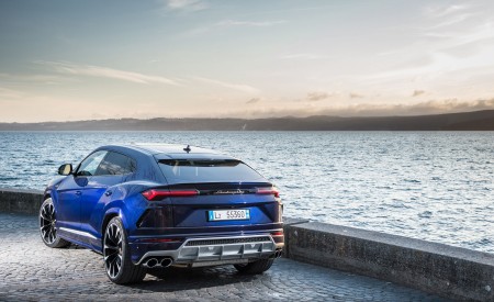 2019 Lamborghini Urus Rear Wallpapers 450x275 (51)