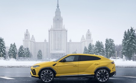 2019 Lamborghini Urus Side Wallpapers 450x275 (189)