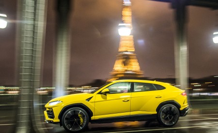 2019 Lamborghini Urus Side Wallpapers 450x275 (179)