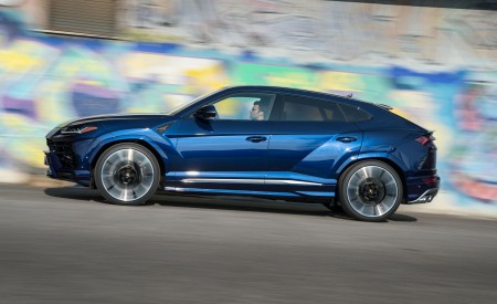 2019 Lamborghini Urus Side Wallpapers 450x275 (140)