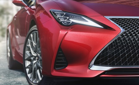 2019 Lexus RC Headlight Wallpapers 450x275 (5)