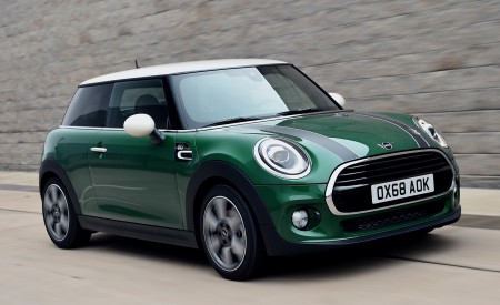 2019 MINI Cooper 3-Door 60 Years Edition Front Three-Quarter Wallpapers 450x275 (8)