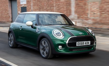 2019 MINI Cooper 3-Door 60 Years Edition Front Three-Quarter Wallpapers 450x275 (3)