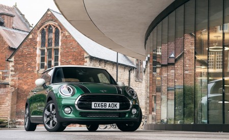 2019 MINI Cooper 3-Door 60 Years Edition Front Wallpapers 450x275 (33)