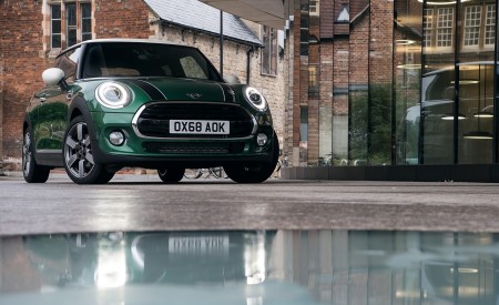 2019 MINI Cooper 3-Door 60 Years Edition Front Wallpapers 450x275 (34)