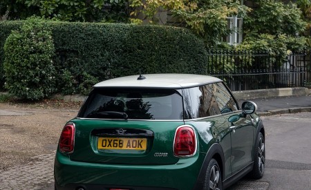 2019 MINI Cooper 3-Door 60 Years Edition Rear Wallpapers 450x275 (23)