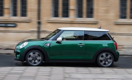 2019 MINI Cooper 3-Door 60 Years Edition Side Wallpapers 450x275 (29)