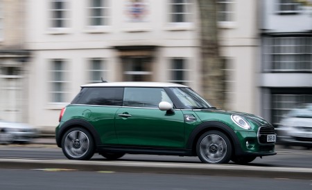 2019 MINI Cooper 3-Door 60 Years Edition Side Wallpapers 450x275 (15)