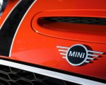 2019 MINI Hardtop 2 Door Badge Wallpapers 150x120