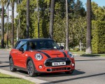 2019 MINI Hardtop 2 Door Front Three-Quarter Wallpapers 150x120