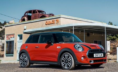 2019 MINI Hardtop 2 Door Front Three-Quarter Wallpapers 450x275 (59)