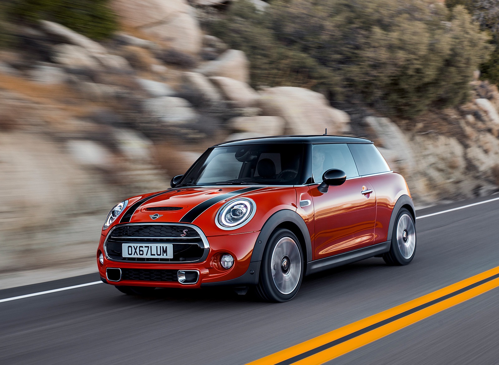 2019 MINI Hardtop 2 Door Front Three-Quarter Wallpapers (4)