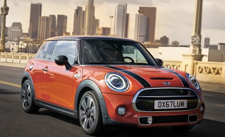 2019 MINI Hardtop 2 Door Front Three-Quarter Wallpapers 450x275 (42)