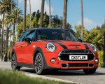 2019 MINI Hardtop 2 Door Front Three-Quarter Wallpapers 150x120