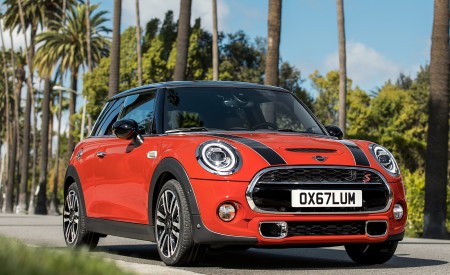 2019 MINI Hardtop 2 Door Front Three-Quarter Wallpapers 450x275 (71)