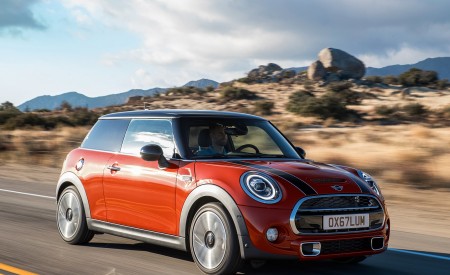 2019 MINI Hardtop 2 Door Front Three-Quarter Wallpapers 450x275 (23)