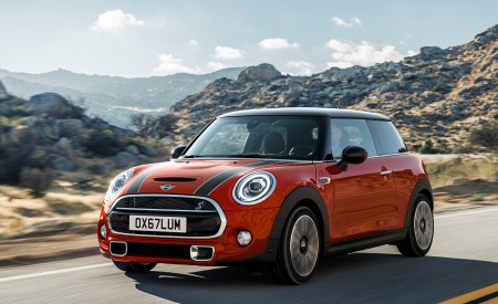 2019 MINI Hardtop 2 Door Front Three-Quarter Wallpapers 450x275 (17)