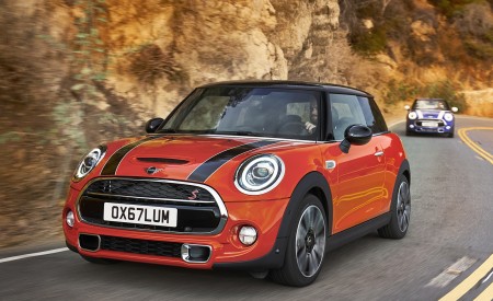2019 MINI Hardtop 2 Door Front Three-Quarter Wallpapers 450x275 (10)
