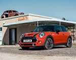 2019 MINI Hardtop 2 Door Front Three-Quarter Wallpapers 150x120