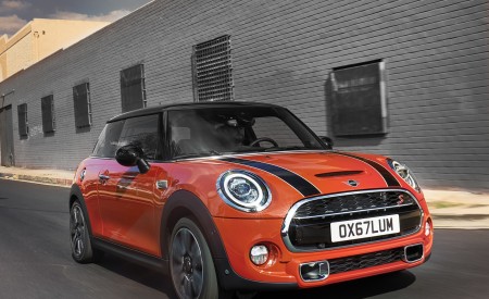 2019 MINI Hardtop 2 Door Front Three-Quarter Wallpapers 450x275 (43)
