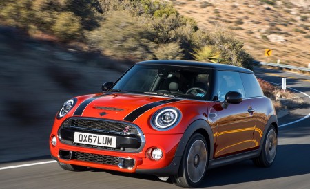 2019 MINI Hardtop 2 Door Front Three-Quarter Wallpapers 450x275 (5)
