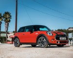 2019 MINI Hardtop 2 Door Front Three-Quarter Wallpapers 150x120